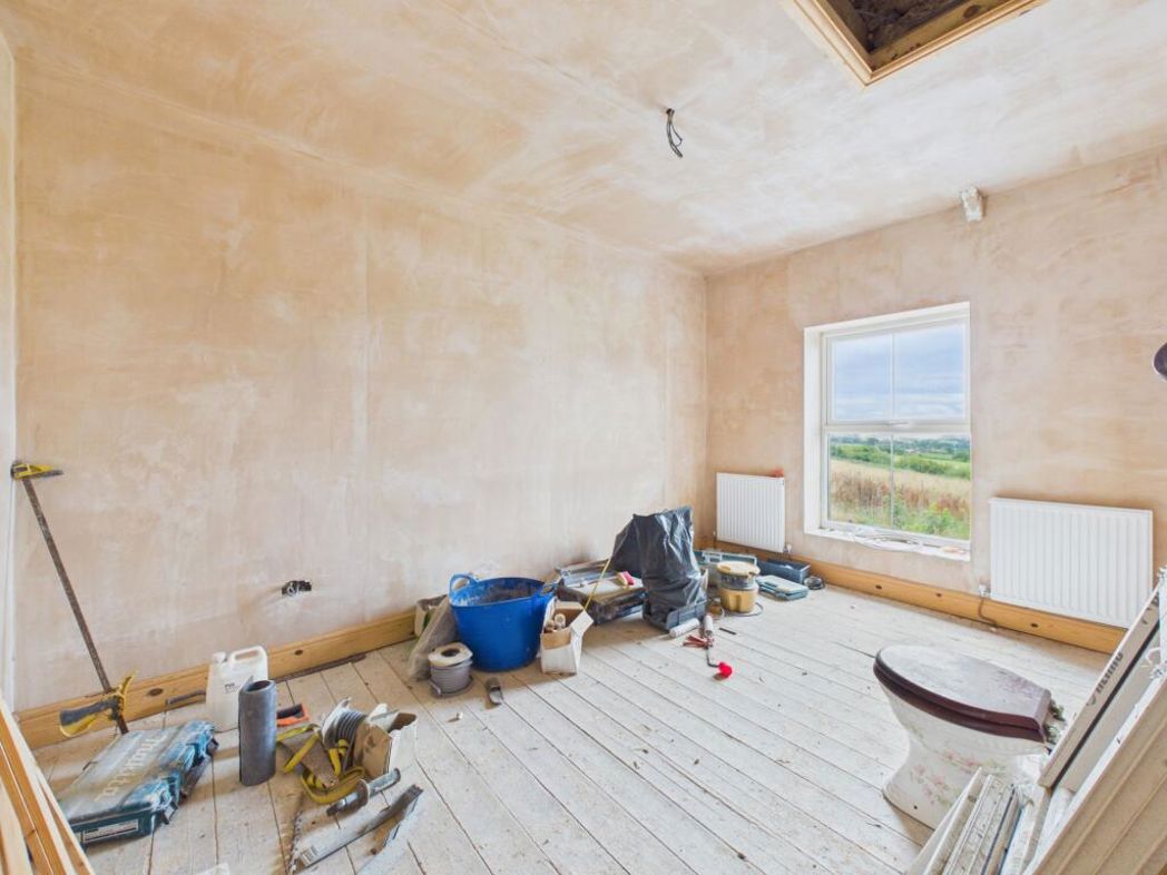 Property image 13 of 33