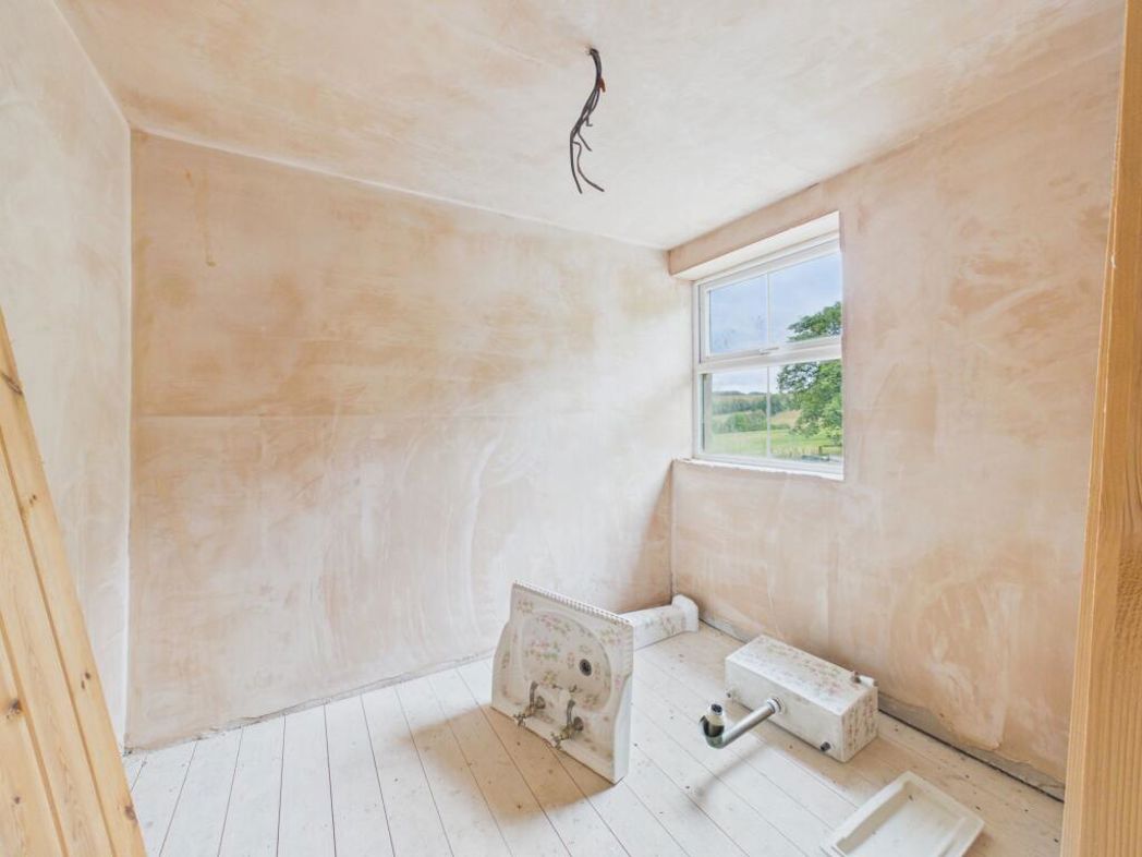 Property image 18 of 33