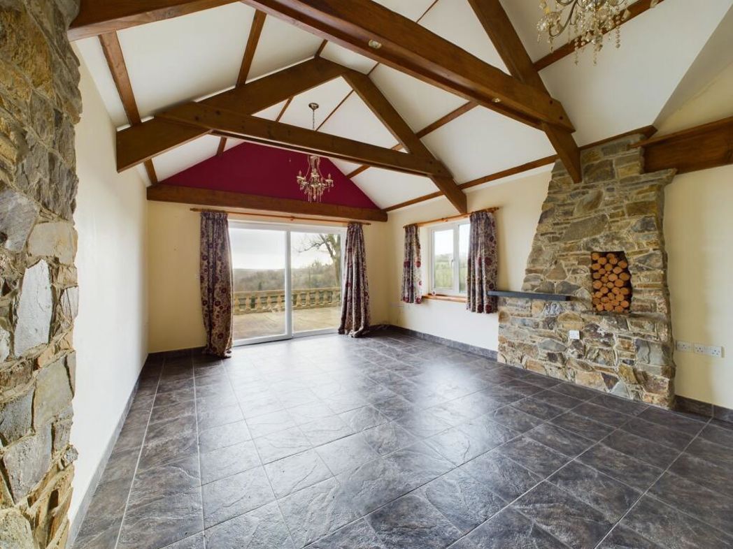 Property image 19 of 33