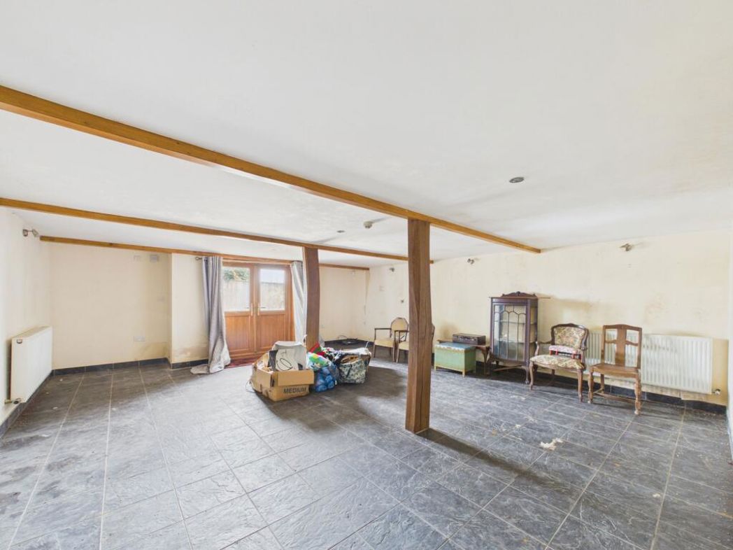 Property image 23 of 33