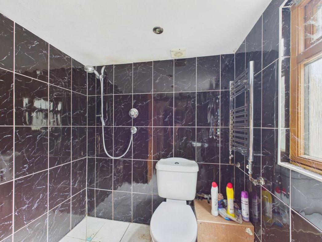Property image 24 of 33