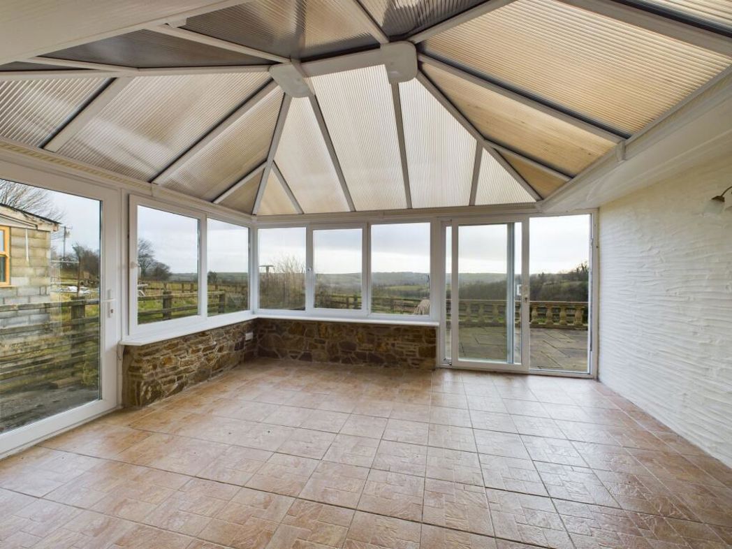 Property image 26 of 33