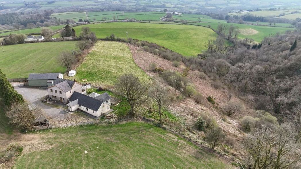 Property image 33 of 33