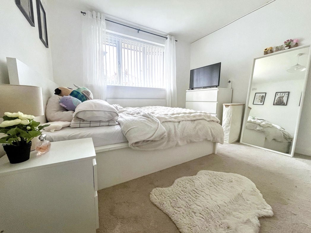 Property image 11 of 23