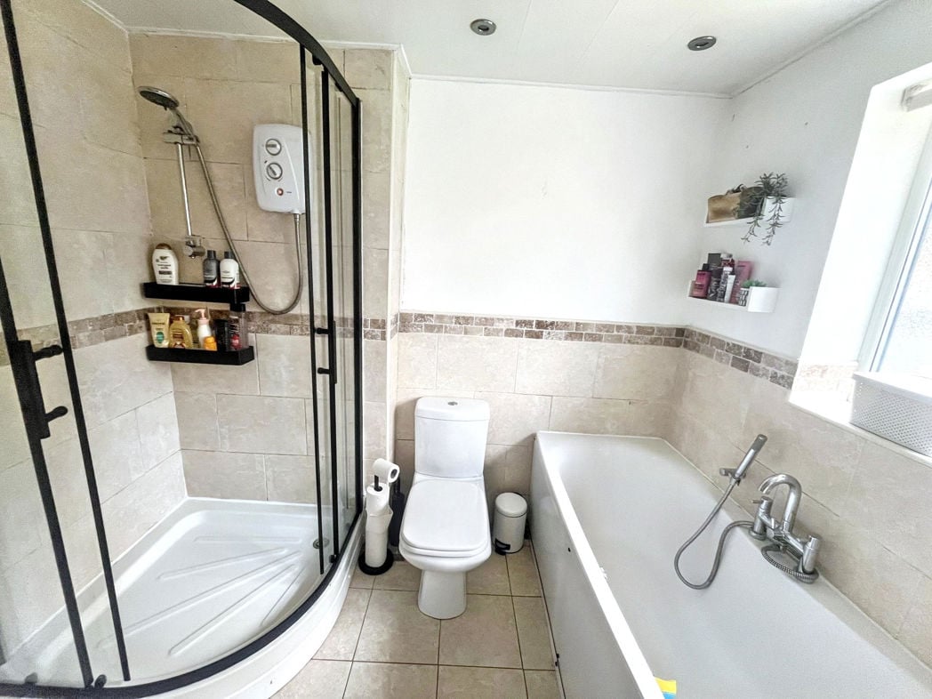 Property image 15 of 23