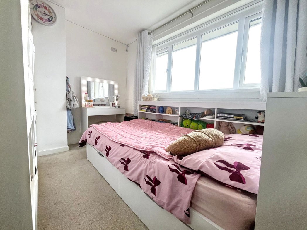 Property image 18 of 23