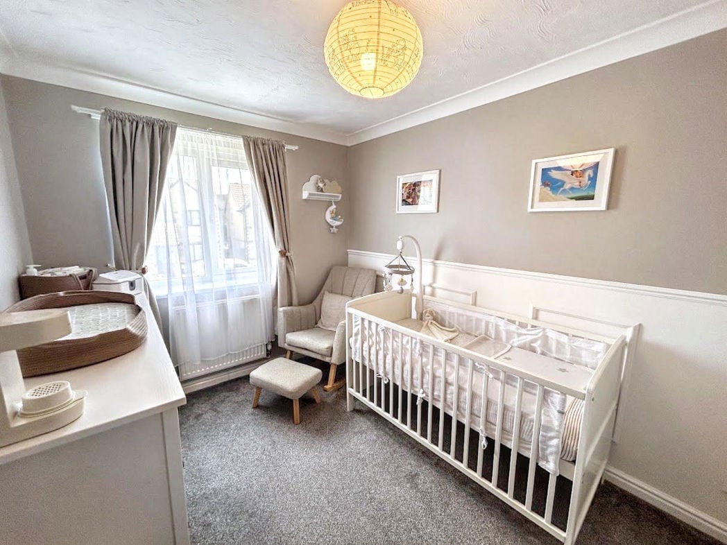 Property image 6 of 9