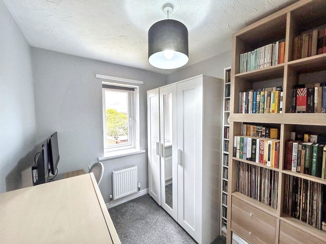 Property image 7 of 9