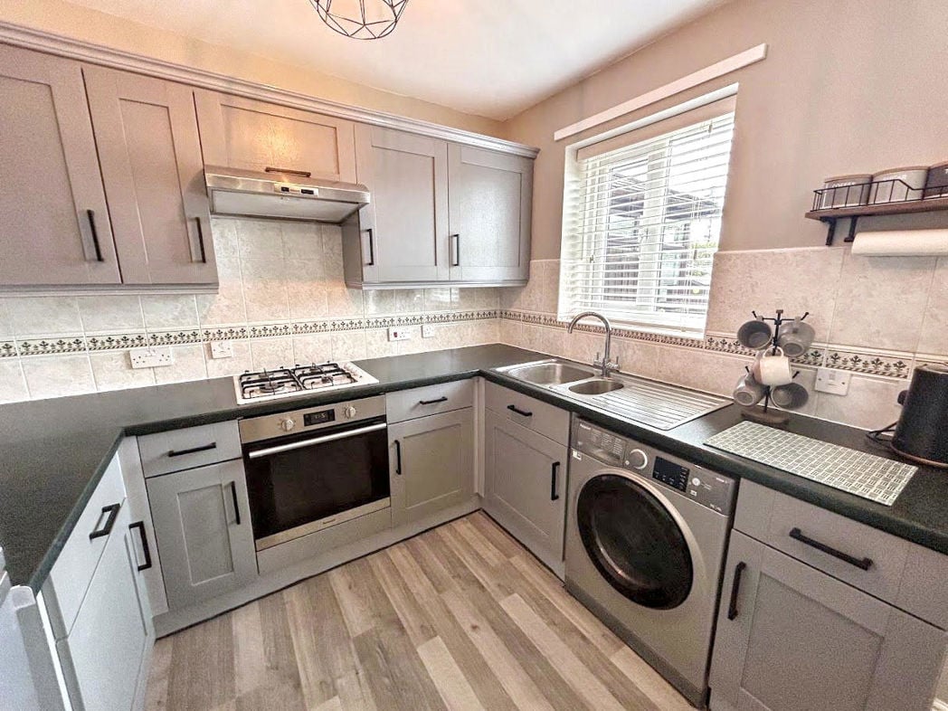 Property image 4 of 9
