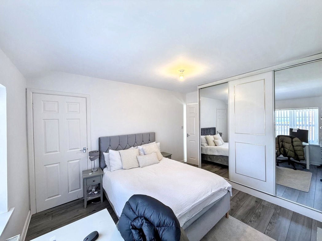 Property image 11 of 20