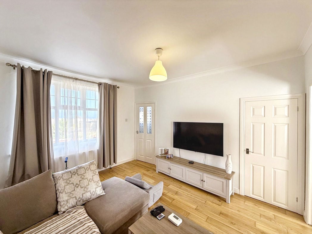 Property image 3 of 20