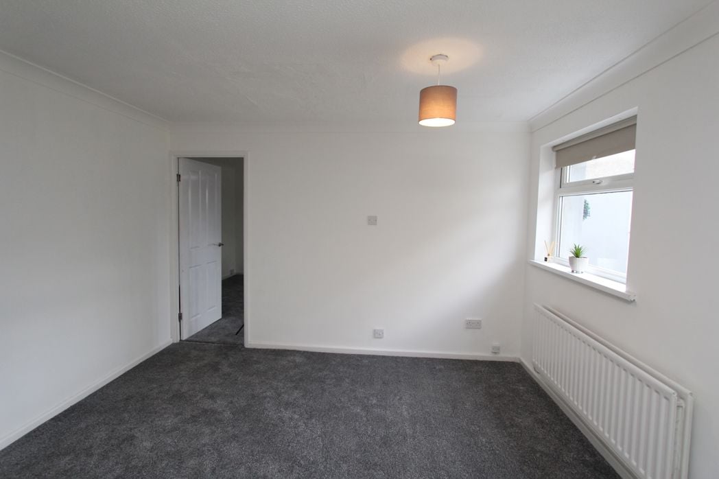 Property image 4 of 15