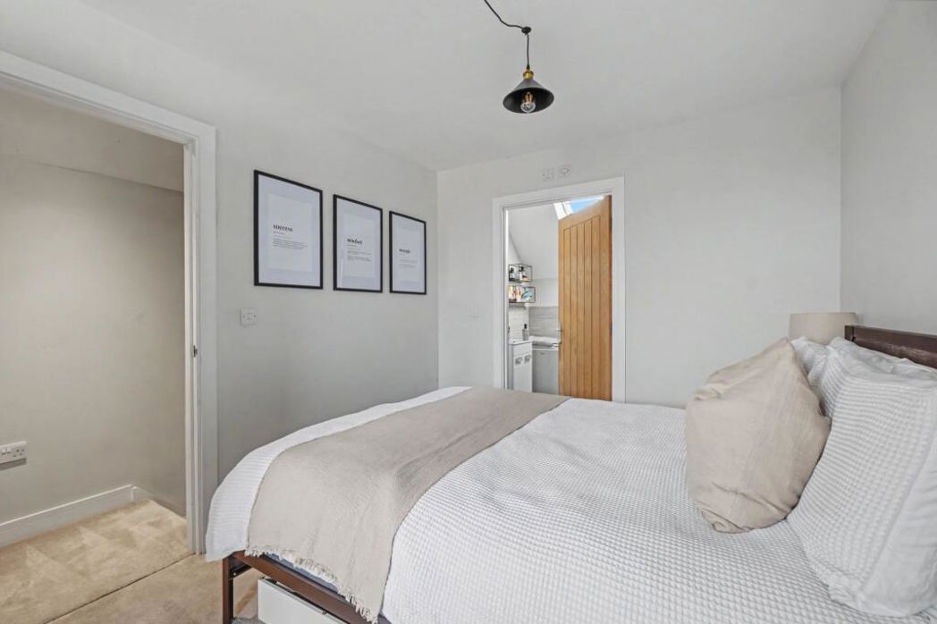 Flat 2, Rochester, Kent, ME1 2ST