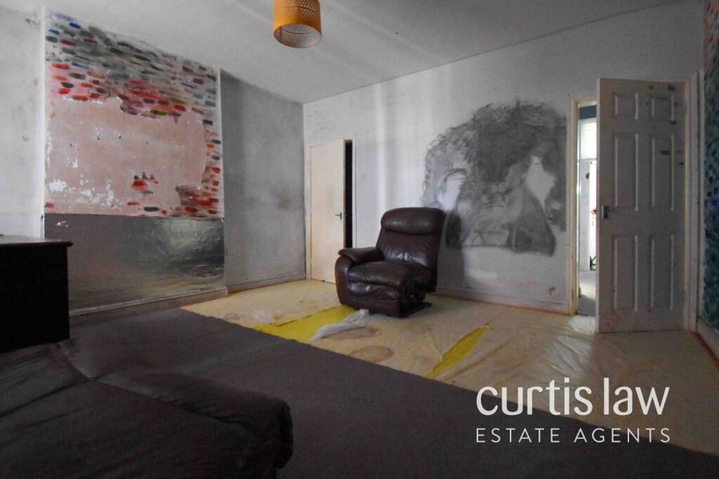 Property image 5 of 12