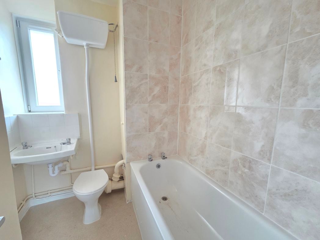 Property image 8 of 10