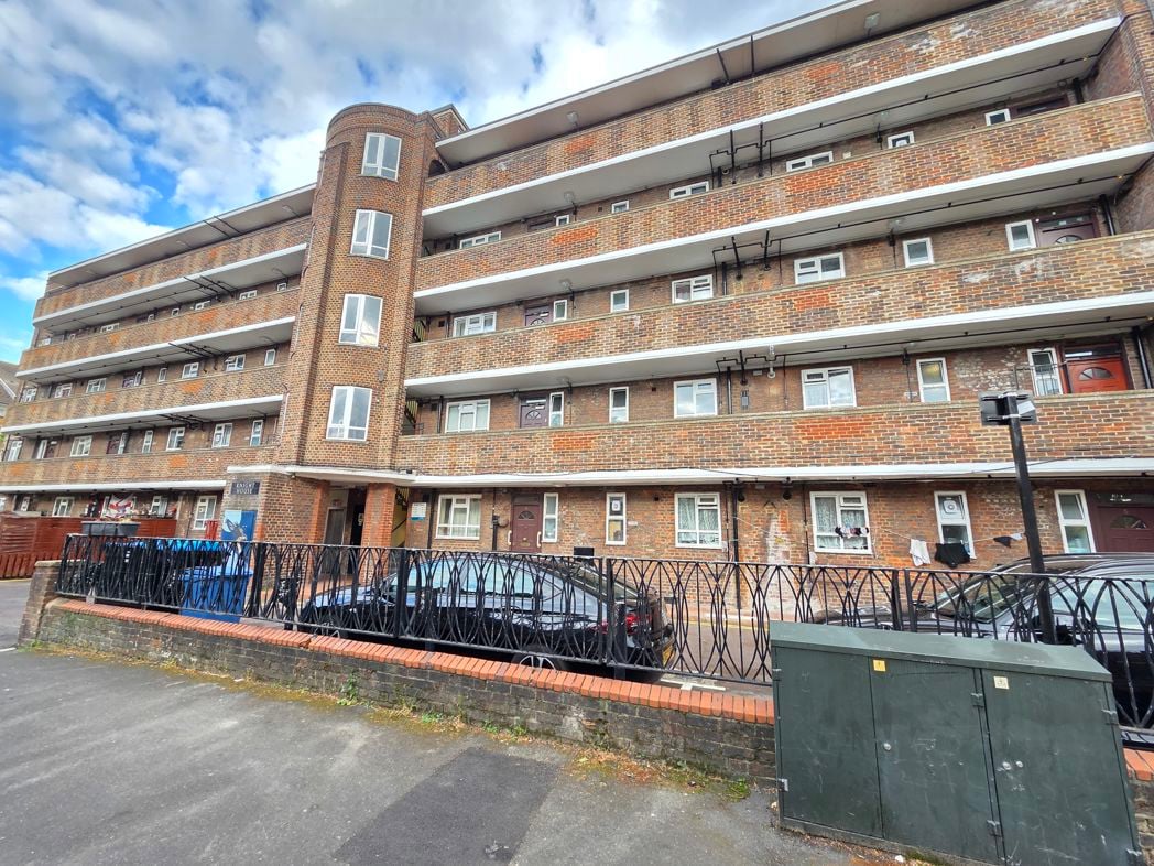 Property image 2 of 10