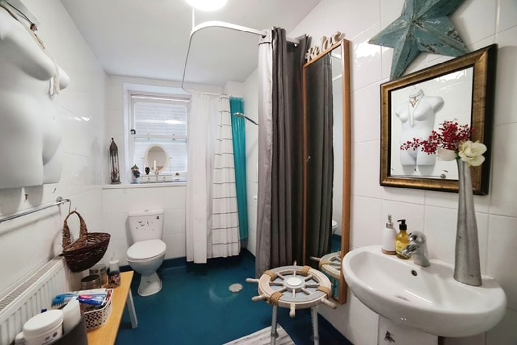 Property image 8 of 14
