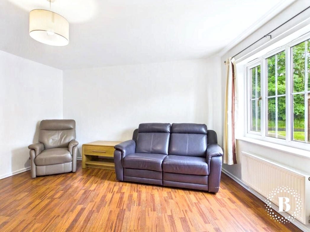 Property image 5 of 9