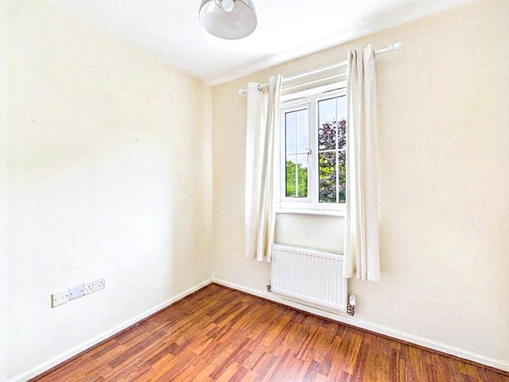 Property image 8 of 9