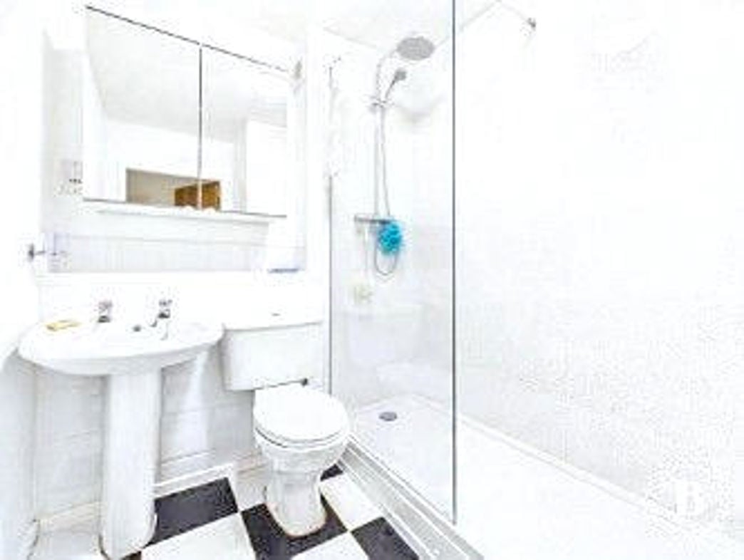 Property image 9 of 9