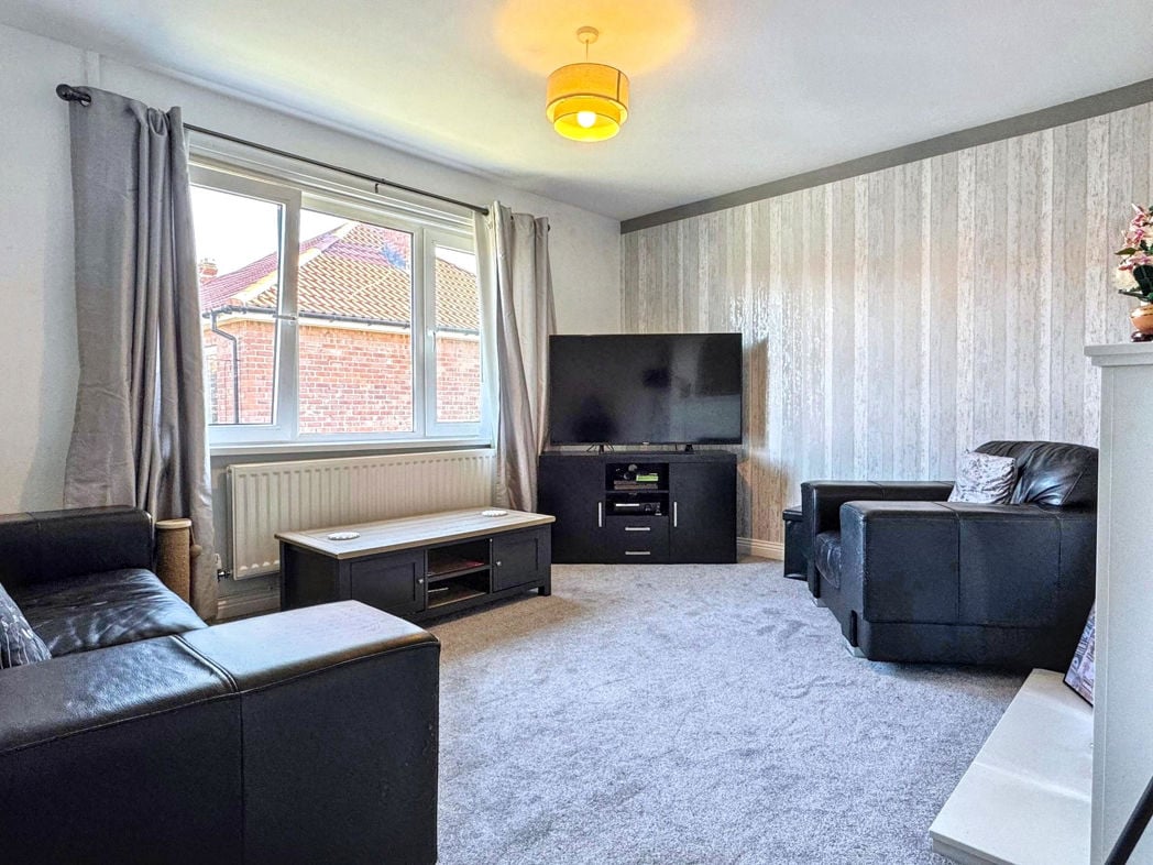 Property image 2 of 16