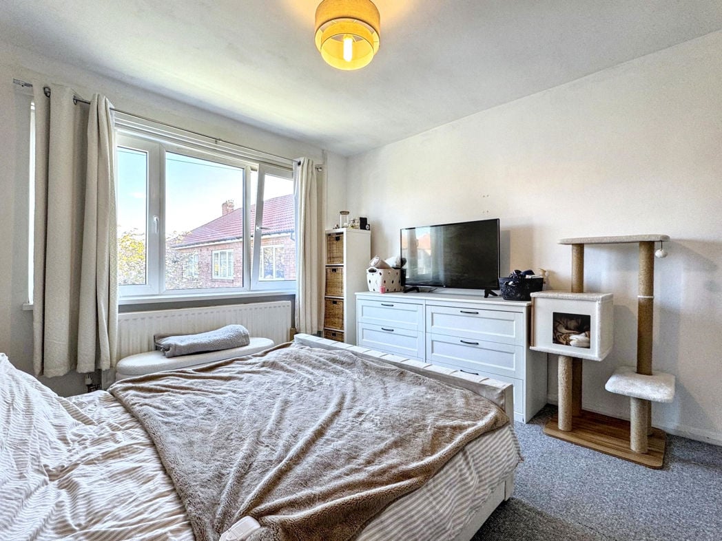 Property image 11 of 16