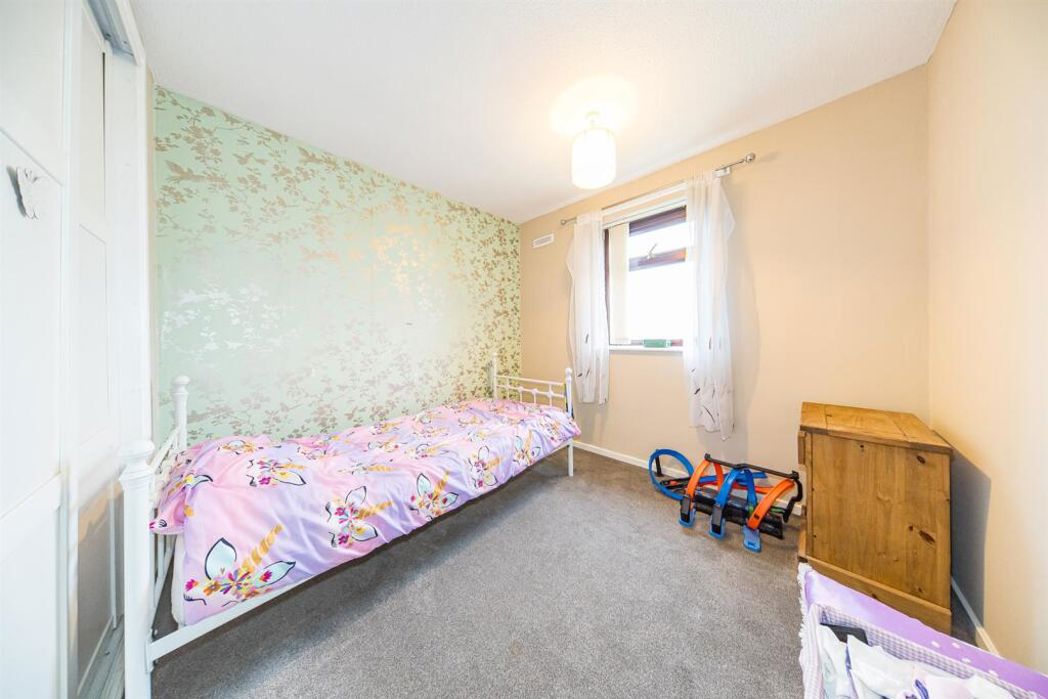 Property image 7 of 11