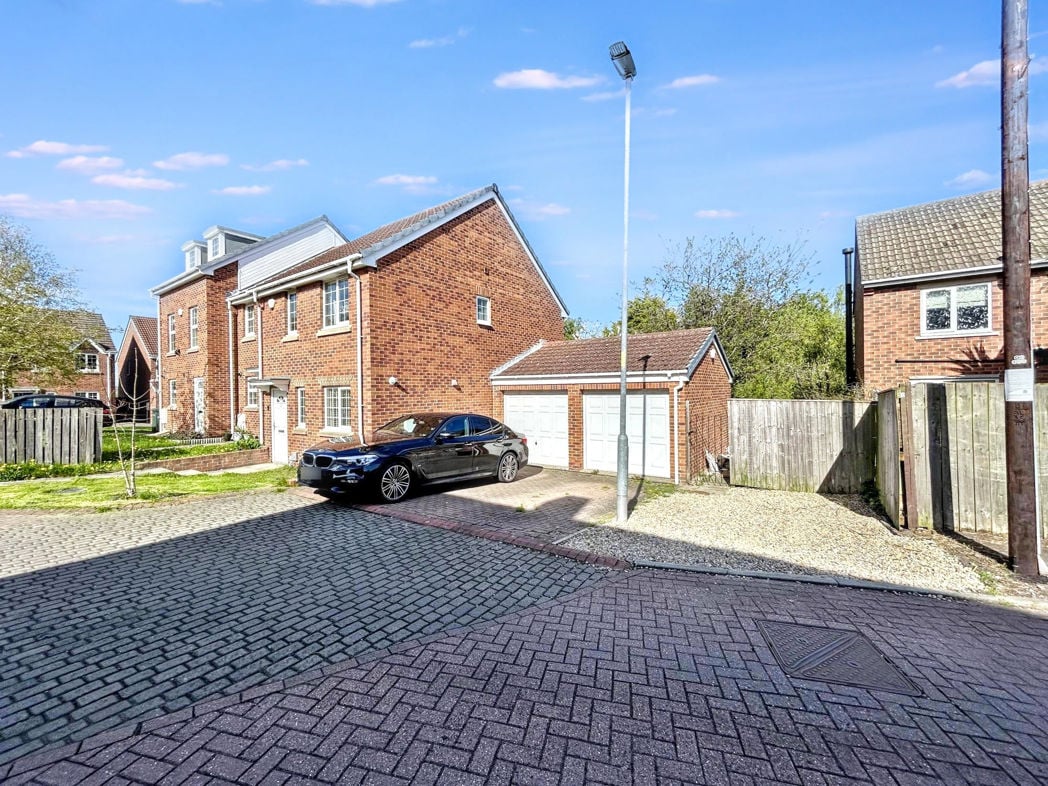 Property image 1 of 20