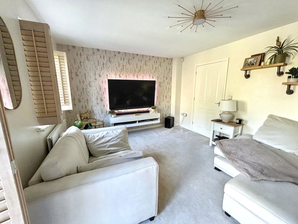 Property image 3 of 20