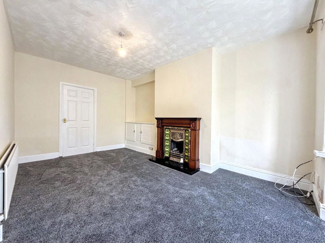Property image 2 of 8
