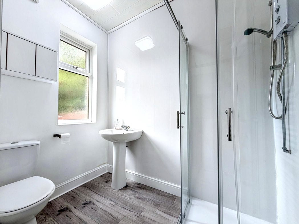 Property image 7 of 8