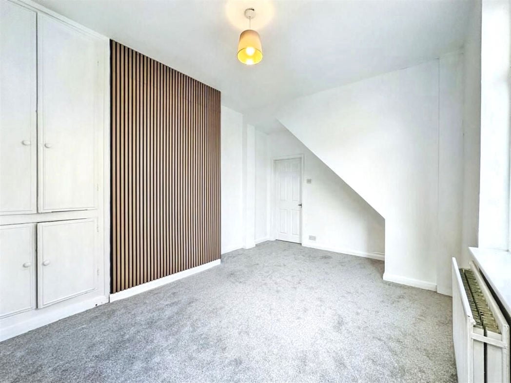 Property image 2 of 11