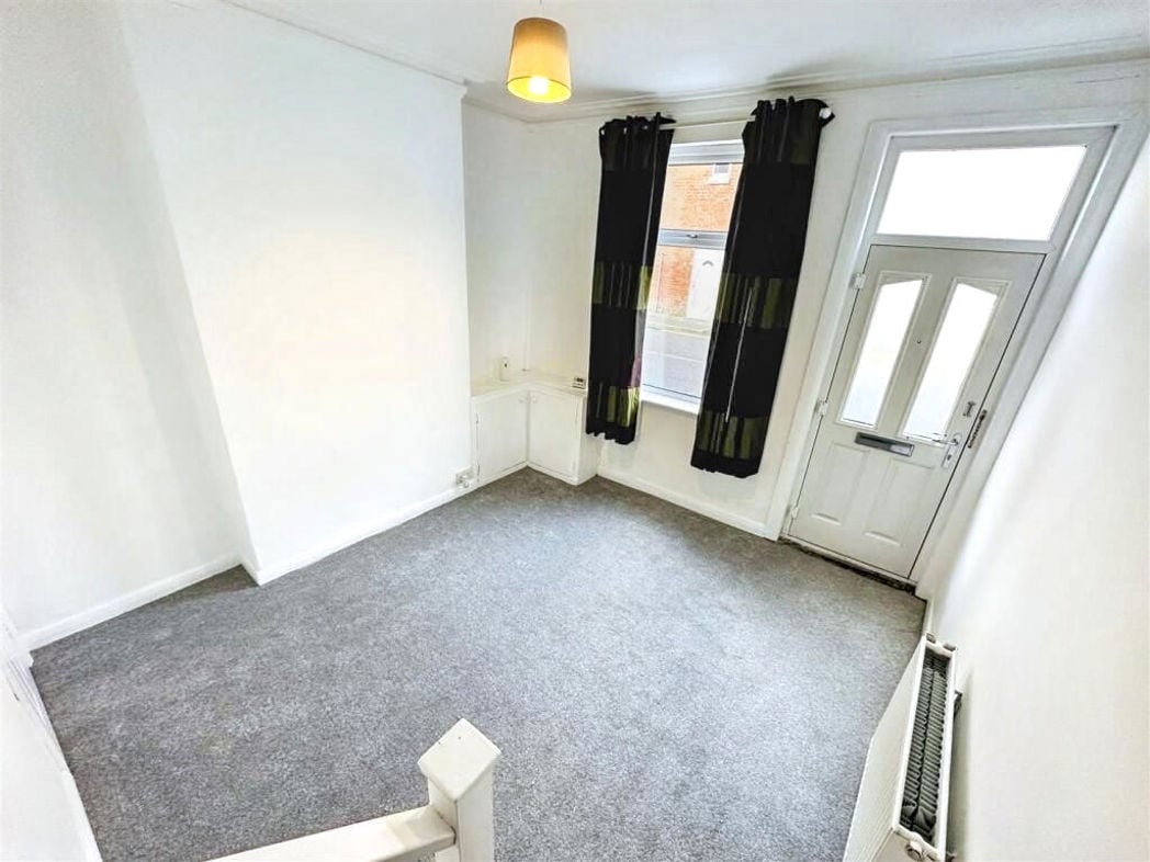 Property image 4 of 11