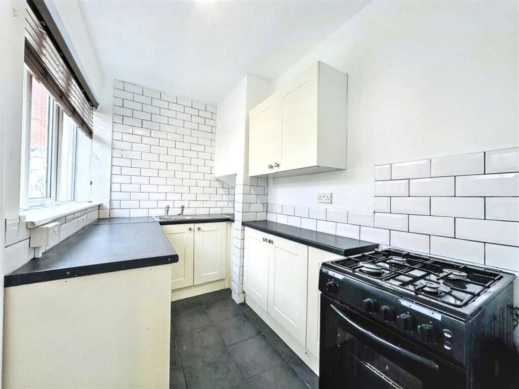Property image 7 of 11