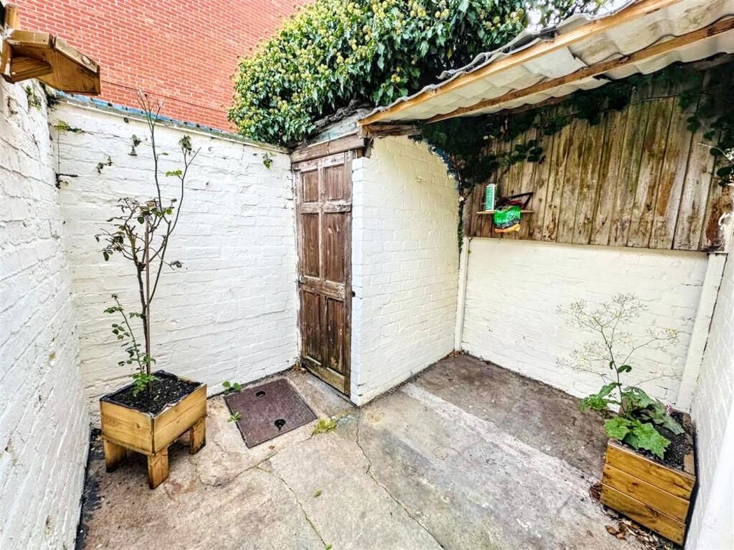 Property image 11 of 11