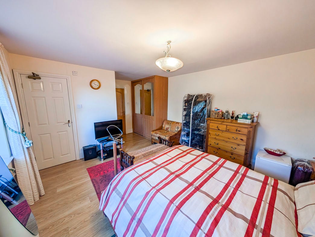 Property image 13 of 21