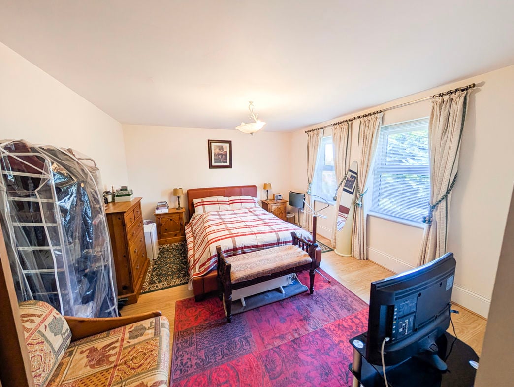 Property image 14 of 21