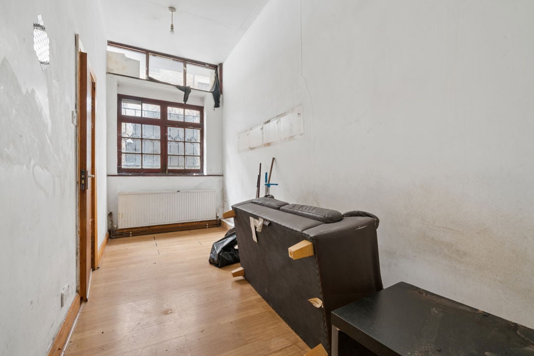 Property image 24 of 33