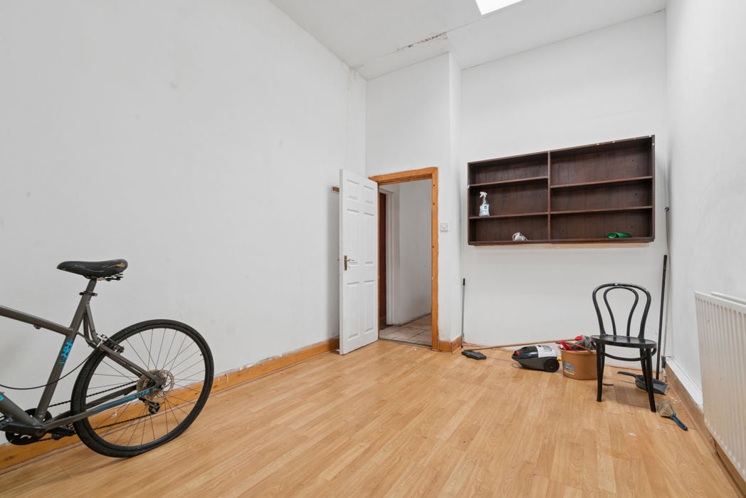 Property image 22 of 33