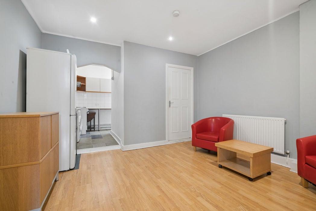 Property image 10 of 33