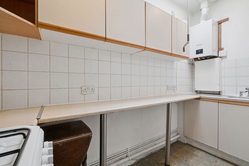 Property image 12 of 33