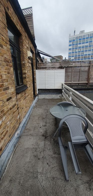 Property image 21 of 33