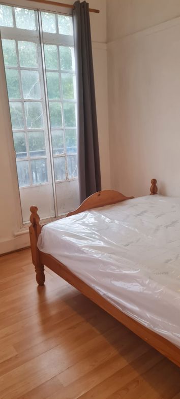 Property image 7 of 33