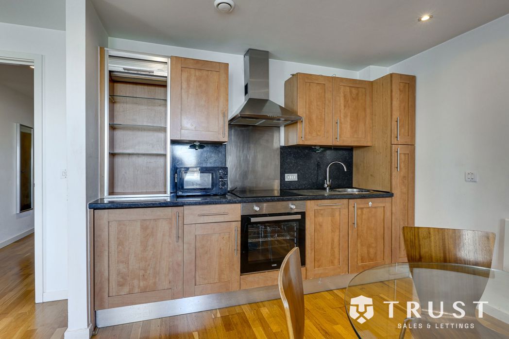 Property image 5 of 46