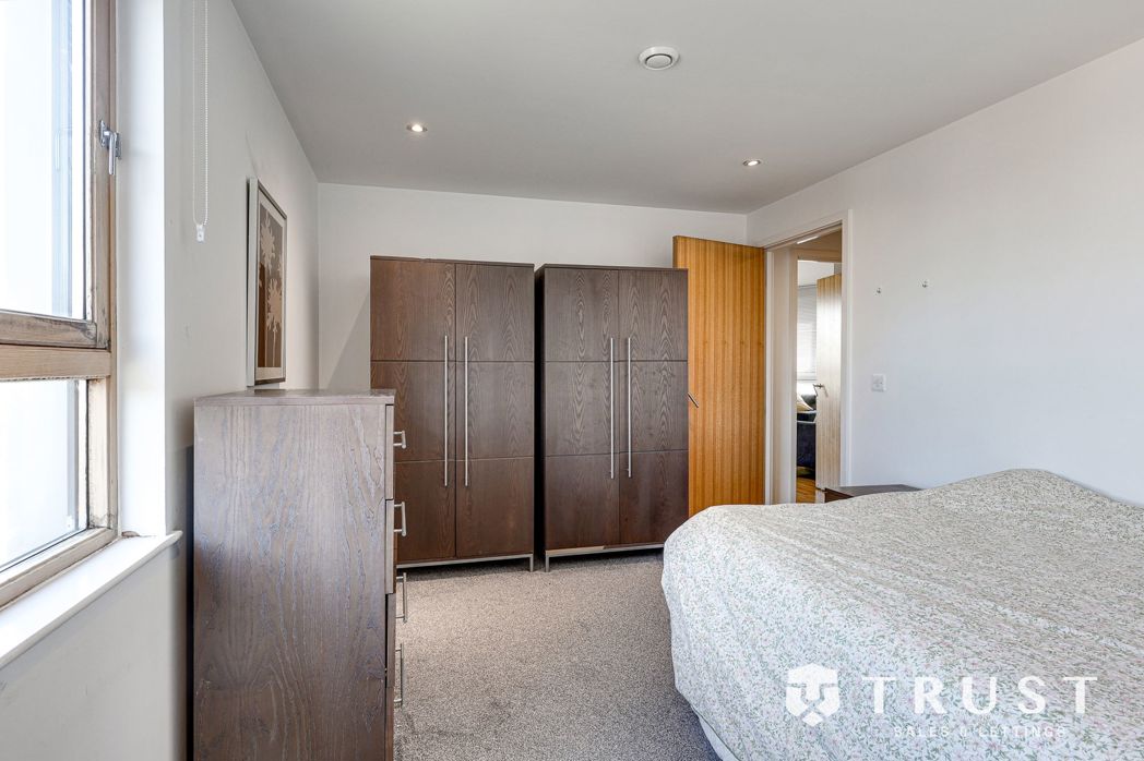 Property image 18 of 46