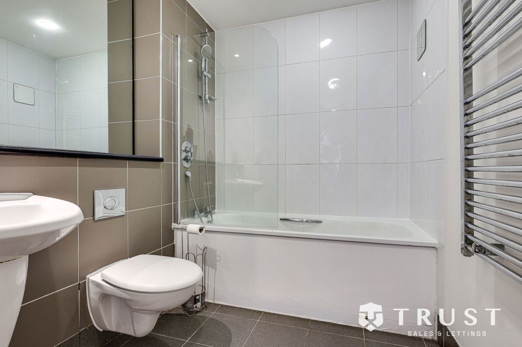 Property image 38 of 46