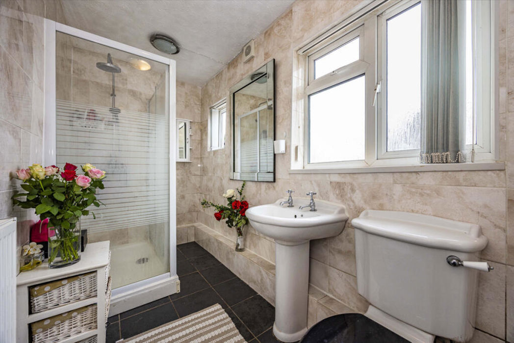 Property image 11 of 15