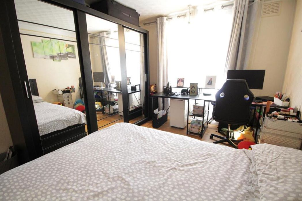 Property image 2 of 10