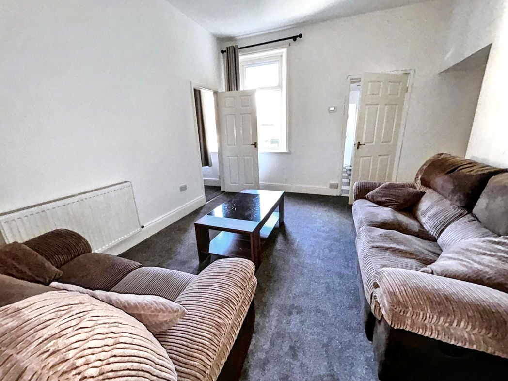 Property image 2 of 10
