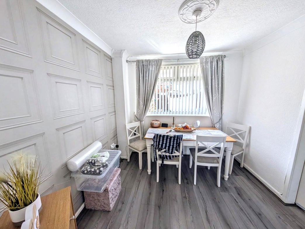 Property image 3 of 9